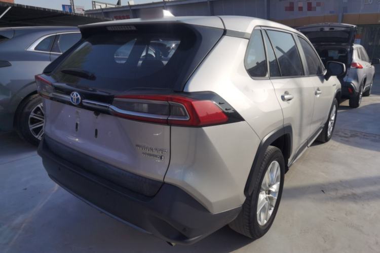 Used Toyota Wildlander 2022 Facelifted Dual-Motor 2.5L E-CVT Two-Wheel Drive Leading Edition
