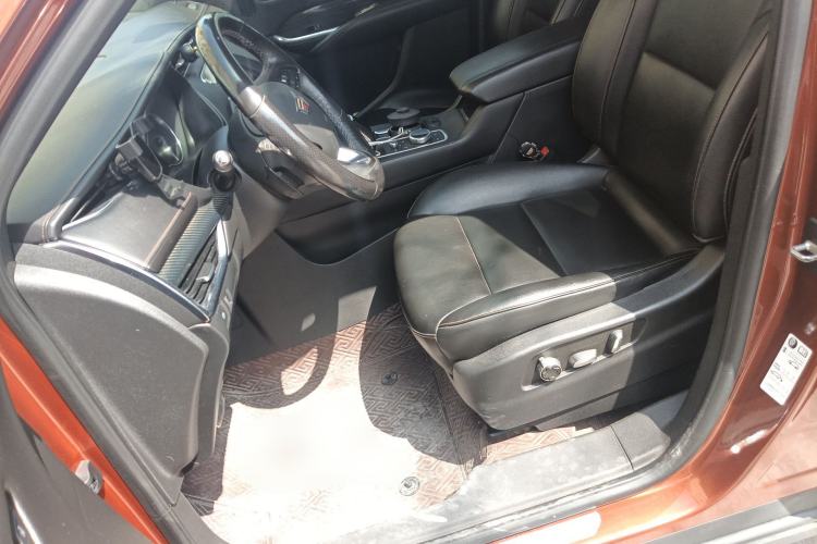 Used Cadillac XT4 2018 28T 4x4 Leading Sport Model