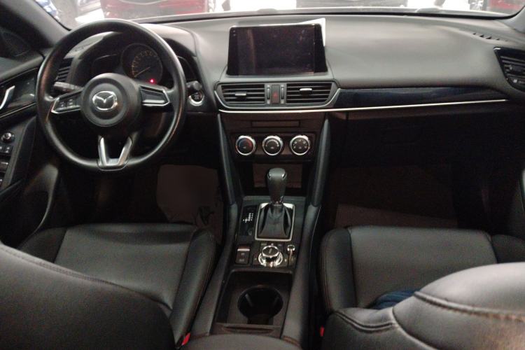 Used Mazda CX-4 2020 2.0L Automatic Two-Wheel Drive Blue Sky Dynamic Edition Center Console