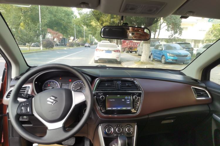 Used Suzuki Vitara S-Cross 2017 1.6L CVT Two-Wheel Drive Urban Fashion Model
