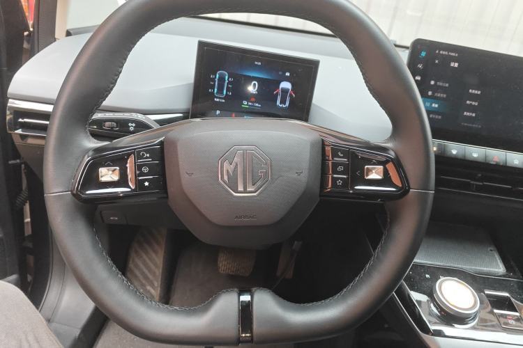 Used MG 4 EV 2023 415 km Range Sea-Faring Champion Edition Steering Wheel