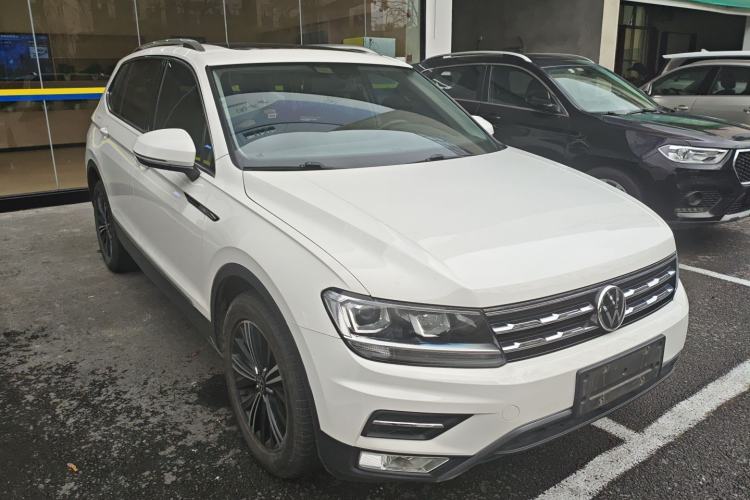 Used Volkswagen Tiguan L 2021 330TSI Automatic Two-Wheel Drive Smart Edition
