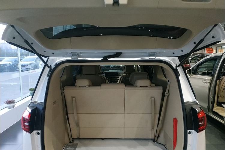 Used Buick GL8 2023 ES Lu Zun Deluxe Model
