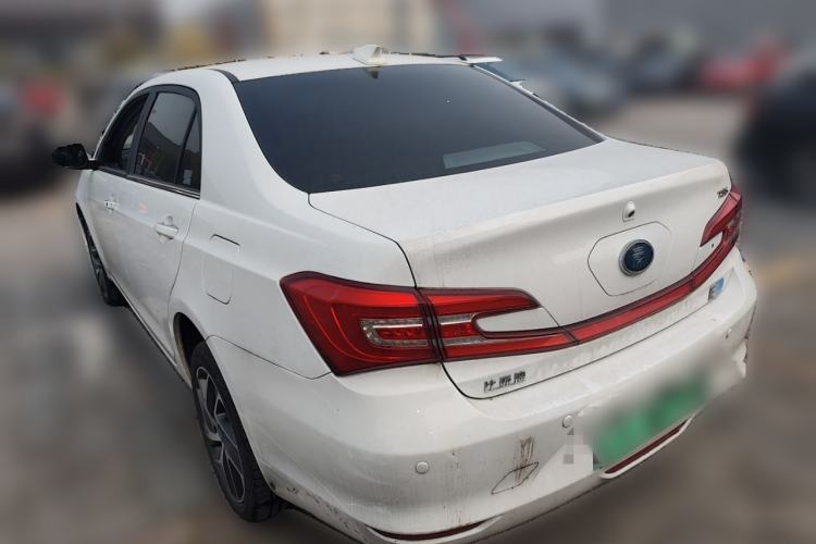 Used BYD Qin New Energy 2018 Qin EV450 Smart Connect Prestige Model
