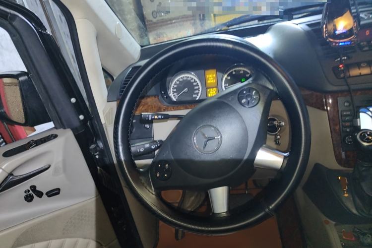 Used Mercedes-Benz Viano 2013 3.0L Navigator Edition Steering Wheel