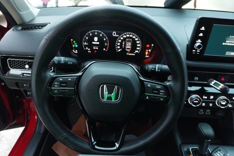 Used Honda Civic 2023 240TURBO CVT Dynamic · Center Stage Special Edition