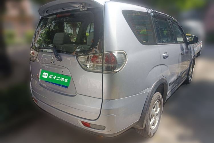 Used Mitsubishi Zinger 2010 2.0L Manual Classic Rear Right 45 Deg