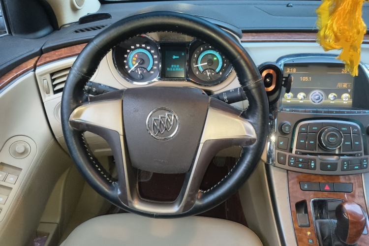 Used Buick LaCrosse 2011 2.4L SIDI Elegant Edition Steering Wheel