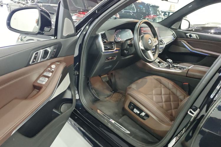 Used BMW X5 2022 Restyled xDrive 40Li M Sport Package
