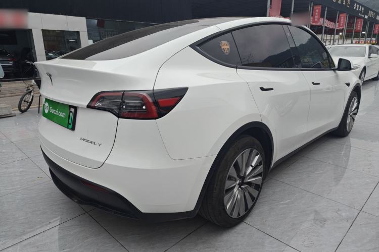 Used Tesla Model Y 2023 Long-Range All-Wheel-Drive Version