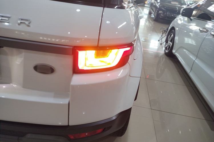 Used Land Rover Range Rover Evoque 2018 240PS PURE Style Edition