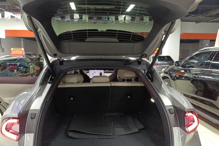 Used Xiaomi Auto YU7 2025 Ultra-Long Range All-Wheel Drive Pro Version
