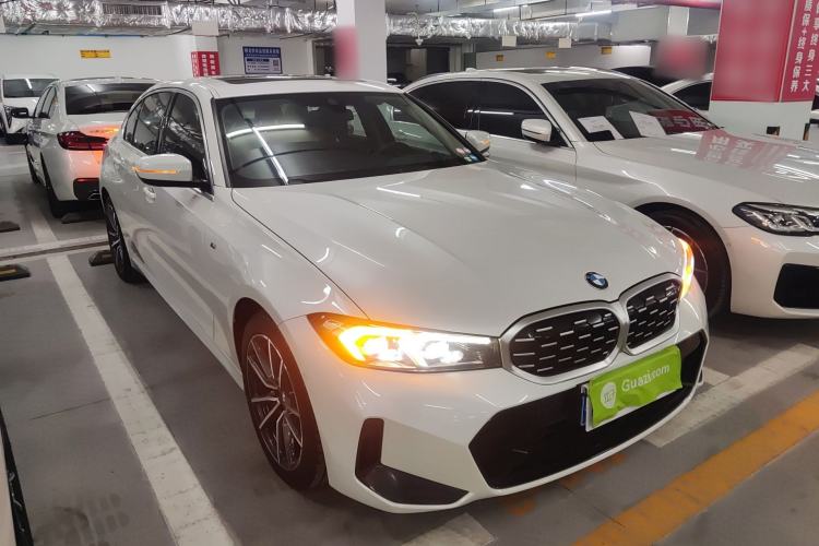 Used BMW 3 Series 2024 325Li M Sport Package Front Right 45 Deg