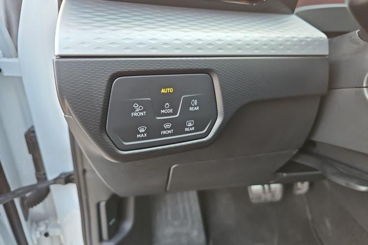 Used Volkswagen ID.6 X 2022 Kinergy Four-Wheel Drive Edition