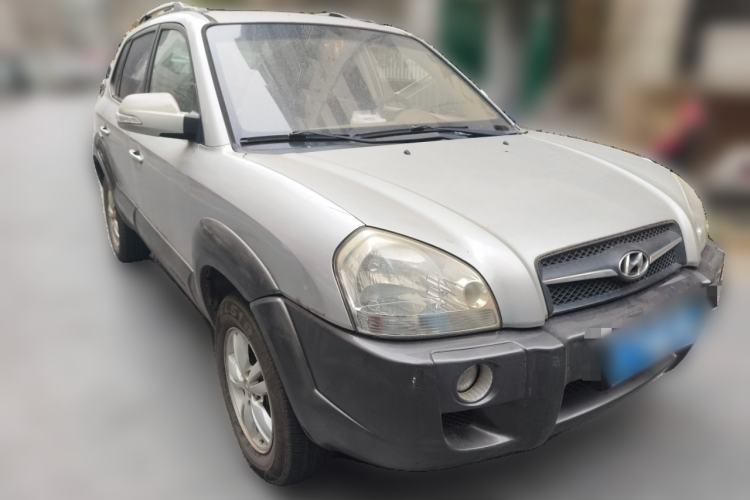 Used Hyundai Tucson 2009 2.0L Manual Two-Wheel Drive Fashion Edition