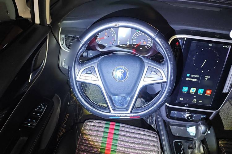 Used BYD Song MAX 2018 1.5T Automatic Smart Connect Luxury 6-Seater Steering Wheel