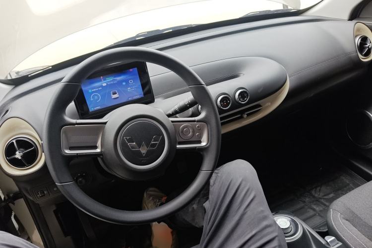 Used Wuling Bingo 2024 203km Light Edition Center Console
