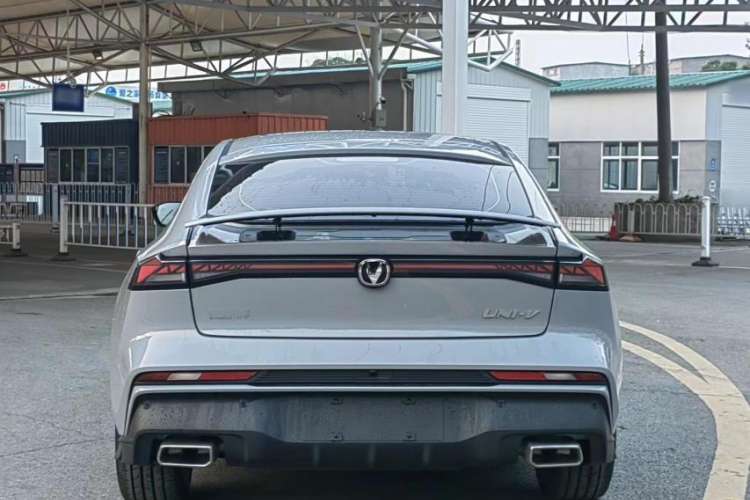 Used CHANGAN UNI-V 2024 1.5T Prestige Edition Exterior 2