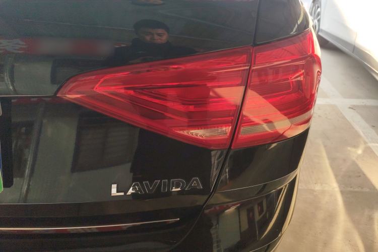 Used Volkswagen Lavida 2017 1.6L Manual Fashion Edition