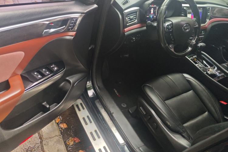 Used GAC Trumpchi GS8 2017 320T Two-Wheel Drive Luxury Smart Connectivity Version (7 Seats)