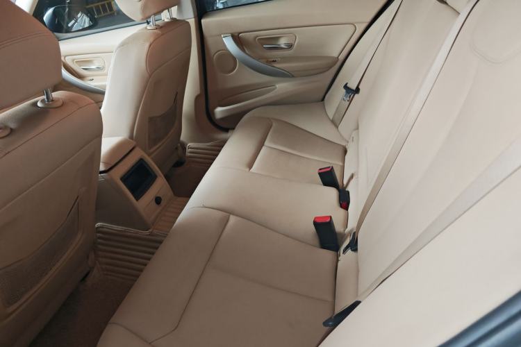 Used BMW 3 Series 2015 320i Active Edition
