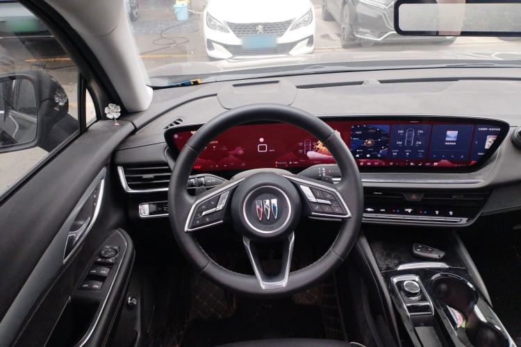 Used Buick Envision 2025 Encore Plus 28T Two-Wheel-Drive Platinum Edition