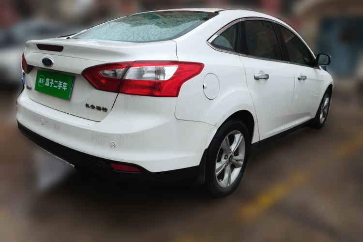 Used Ford Focus 2012 Sedan 1.6L Automatic Fashion Edition
