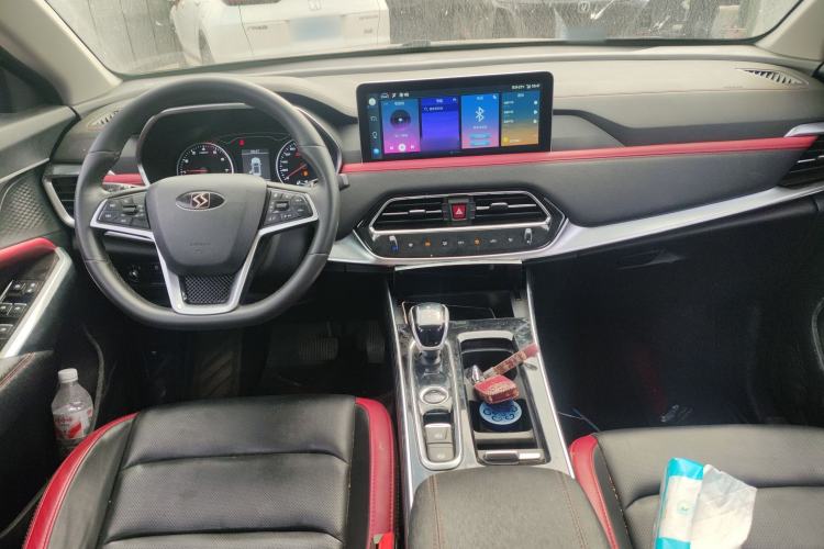 Used SOL X8 2021 300T DCT Leading Smart Connectivity Version 7 Seats Center Console