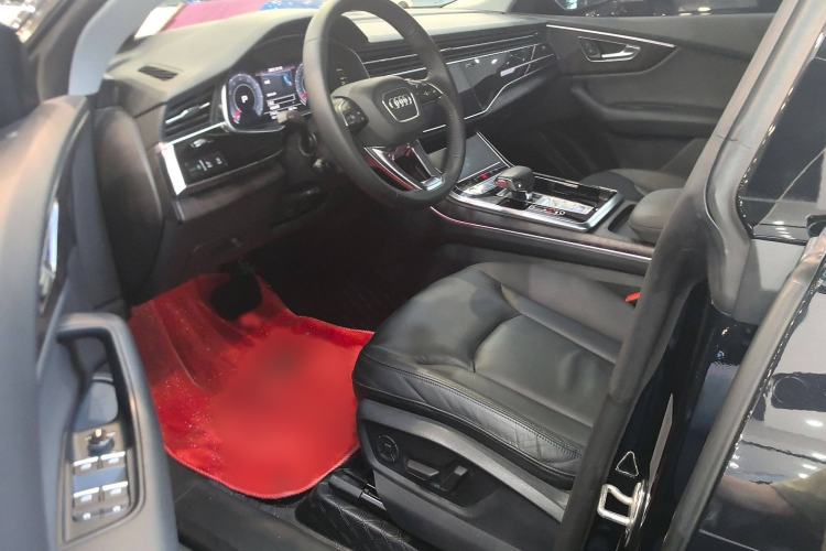 Used Audi Q8 2019 55 TFSI Luxury Dynamic Model
