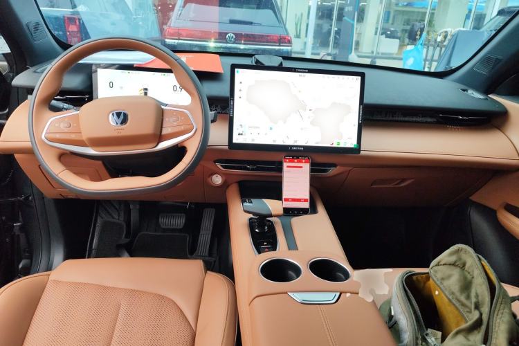 Used CHANGAN UNI-Z 2025 1.5T Premium Edition Center Console