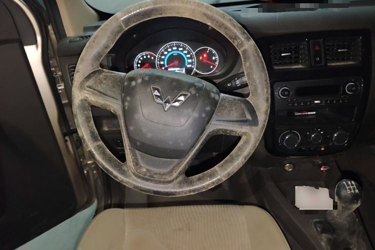 Used Wuling Rongguang V 2018 1.5L Practical Version
