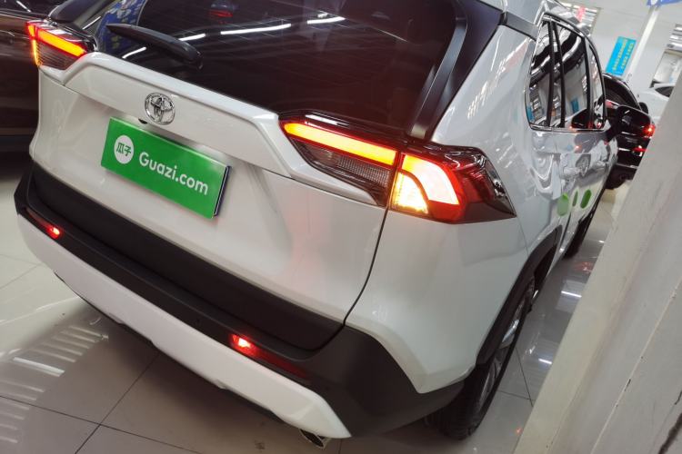 Used Toyota RAV4 2023 2.0L CVT Two-Wheel Drive Fashion Plus Edition Rear Right 45 Deg