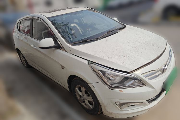 Used Hyundai Verna Ray 2014 1.4L Automatic GLX
