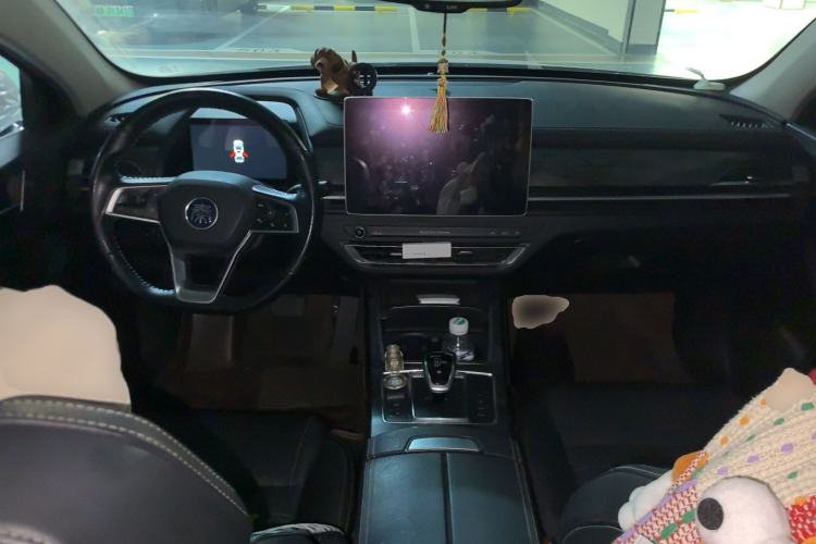 Used BYD Qin Pro New Energy 2018 DM 1.5TI Automatic Smart Connect Elite Model Center Console