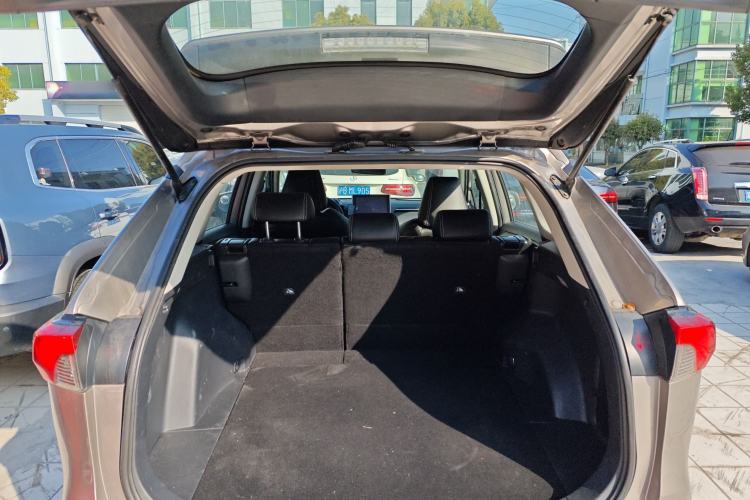 Used Toyota RAV4 2021 2.0L CVT Two-Wheel Drive Fashion Edition
