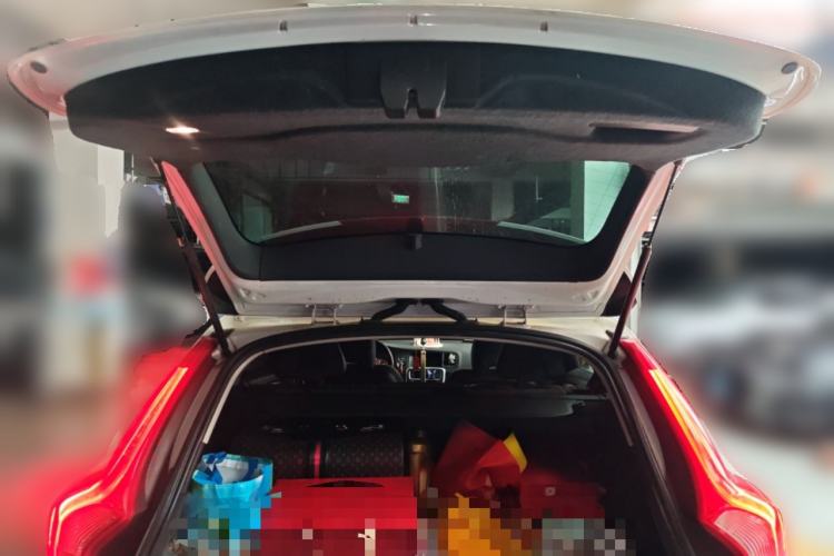 Used Volvo V60 2014 Restyled T5 Zhiya Edition
