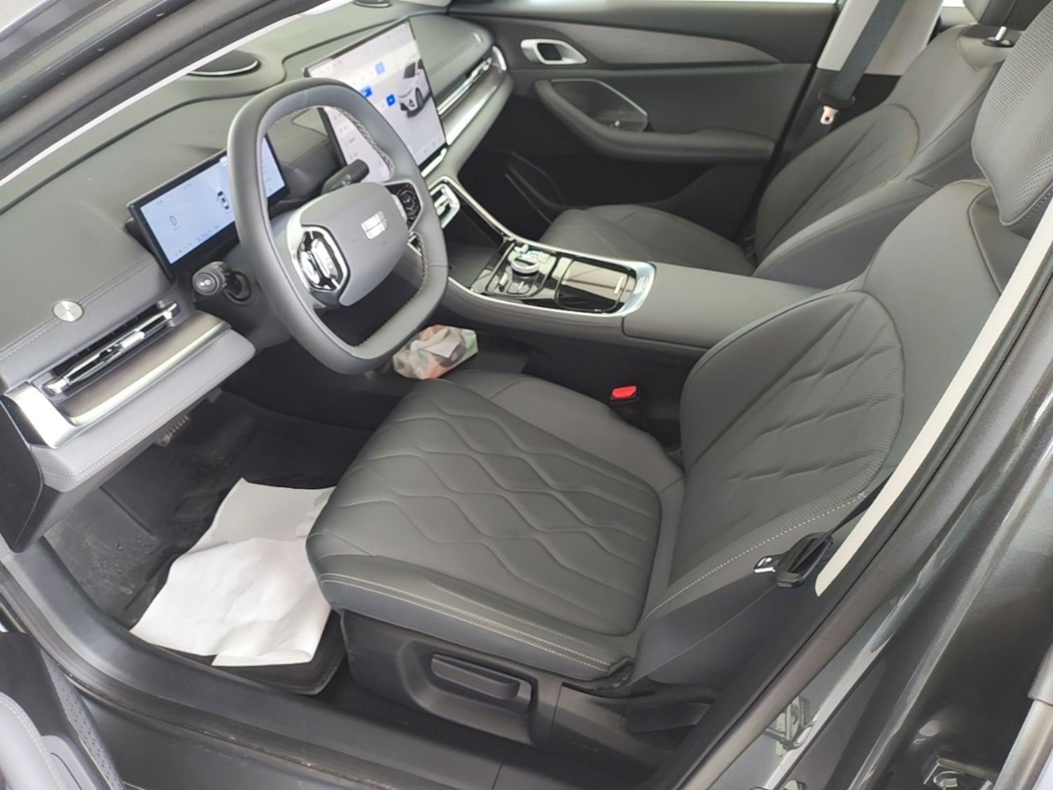 Geely Galaxy A7 2025 Model EM-i 150km Long-Distance Edition — снимка 17