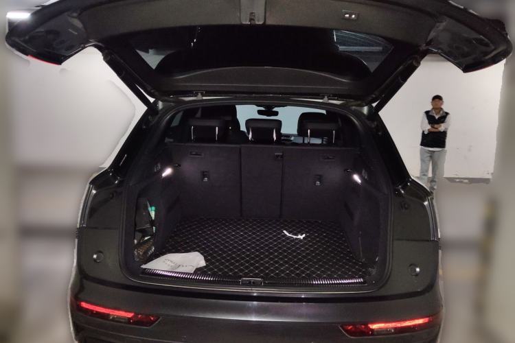 Used Audi Q5L 2023 40T Luxury Dynamic Model
