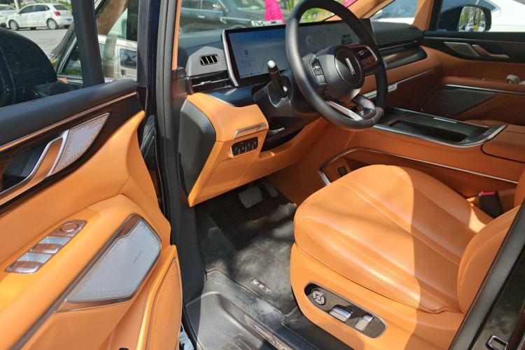 Used Wey Gaoshan 2023 Four-Wheel-Drive Executive Extended Version Driver Seat