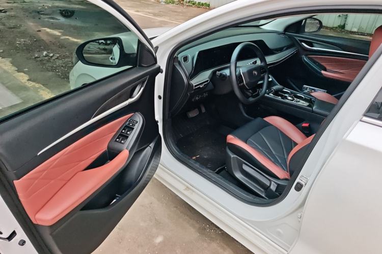 Used Changan Eado 2023 Changan Edition PLUS Blue Whale NE 1.4T GDI DCT Prestige Version
