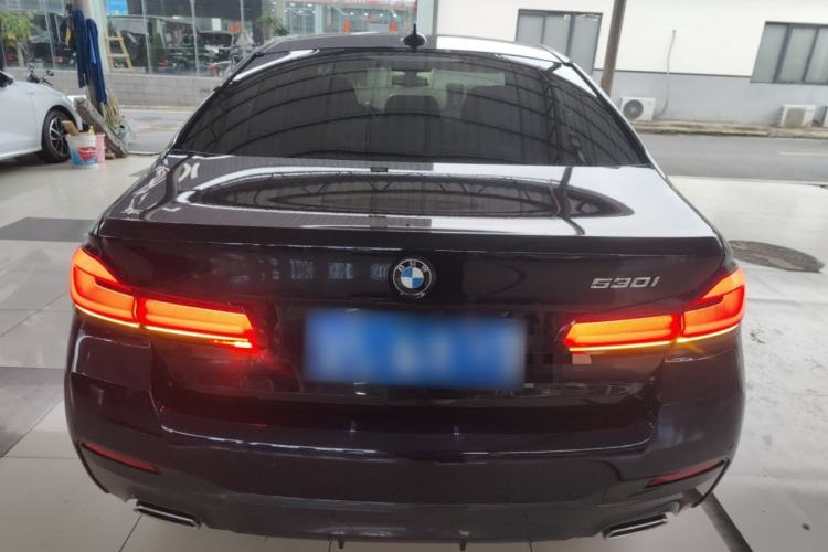 Used BMW 5 Series (Import) 2022 Second Facelift 530i Sport Line with M Sport Package
