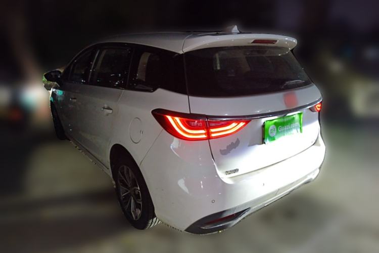 Used BYD Song MAX 2019 1.5T Automatic Smart Connect ZhiLian RuiDong Model 7 Seats China V Emission Standard
