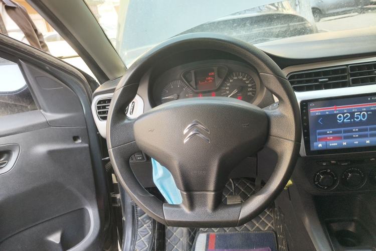 Used Citroen Elysee 2015 Zhishang Edition 1.6L Manual Fashion Model Steering Wheel