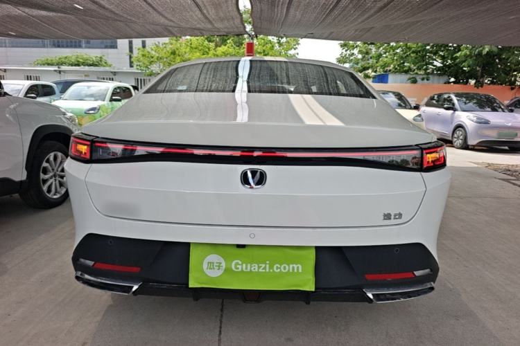 Used CHANGAN Eado 2025 Blue Whale 1.5T 500Bar Prestige Model
