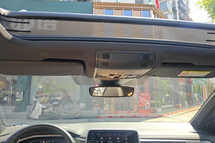 Used Volkswagen T-ROC 2023 300TSI DSG Two-Wheel-Drive Chen Guang Edition Headliner