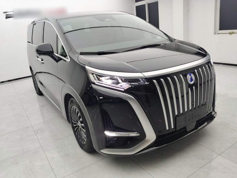 Used Denza D9 2022 EV 600 Four-Wheel Drive Prestige Model — 3