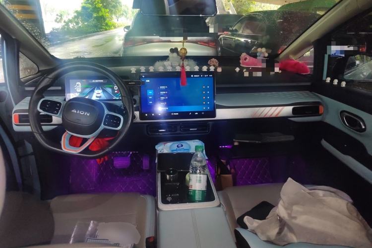 Used AION Y 2021 70 Intelligent Edition Center Console