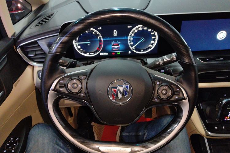 Used Buick GL8 2022 ES Landtrek 653T Luxury Edition