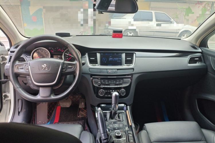 Used Peugeot 508 2013 2.3L Roland Garros Edition Center Console