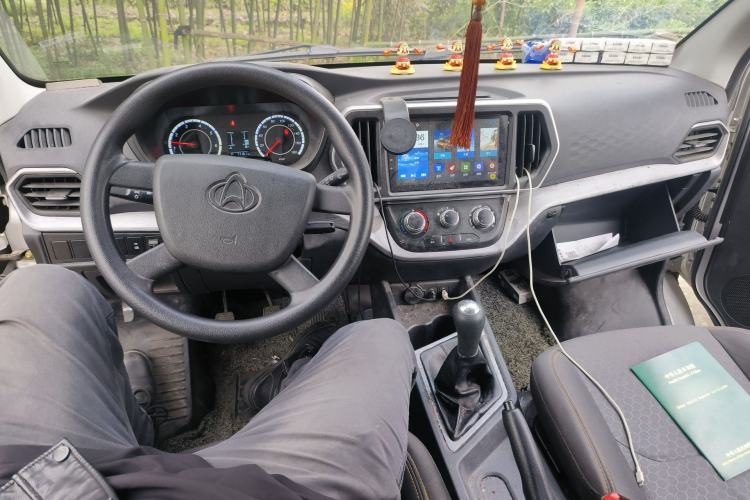 Used CHANGAN KAICHENG Ruixing M60 2023 1.5L GDI Elite-Class Passenger Vehicle 6/7 Seats Center Console